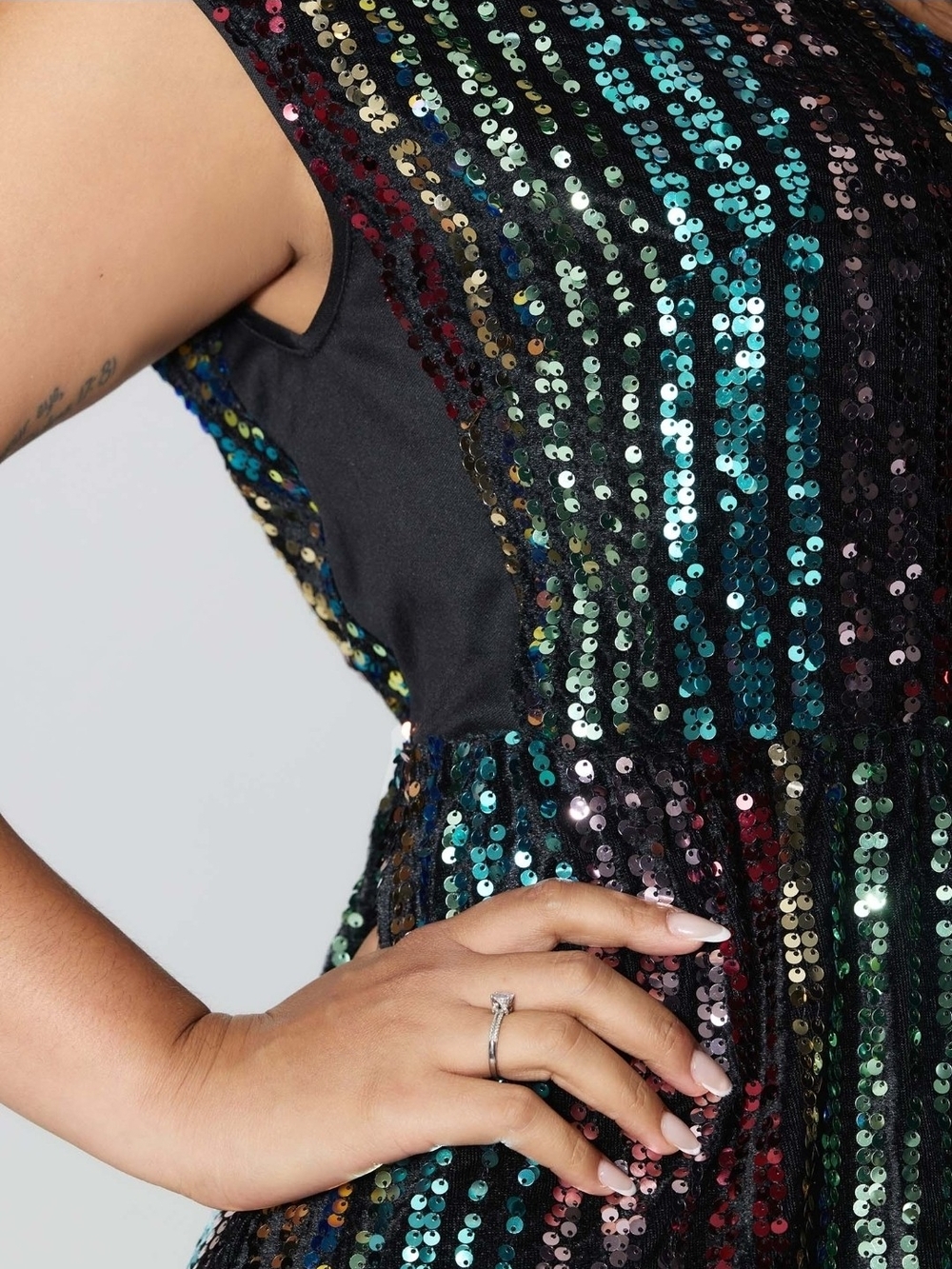 BloomChic Multicolor Sequin Midi Dress - Picture 4 of 10